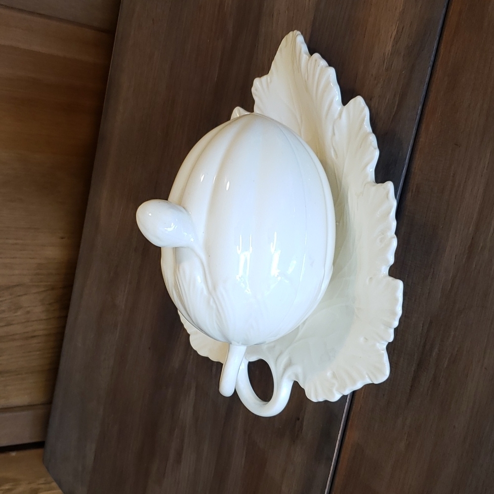 Wedgewood of Etruria & Barlaston Porcelain Creamware Condiment Set